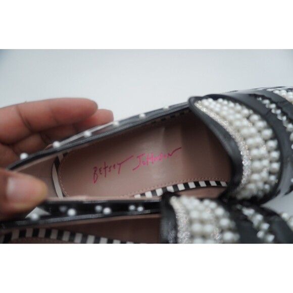 Betsey Johnson Shoes Women Darian Pearl Embellished Tailored Lug Sole Loafers 7M - Picture 6 of 11